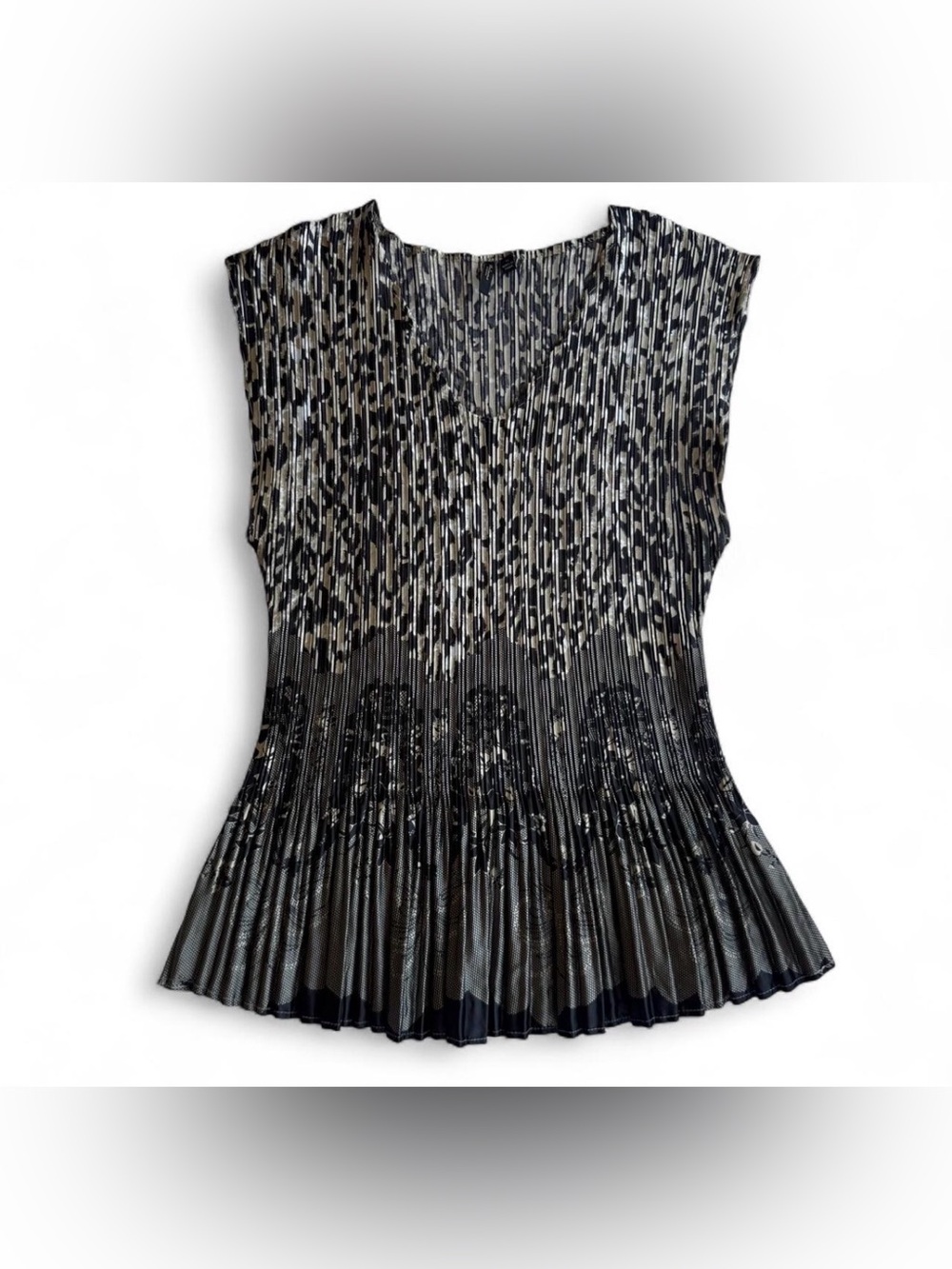 Milano Woman Black Gold Leopard Damask Pleated Blouse Size 1X